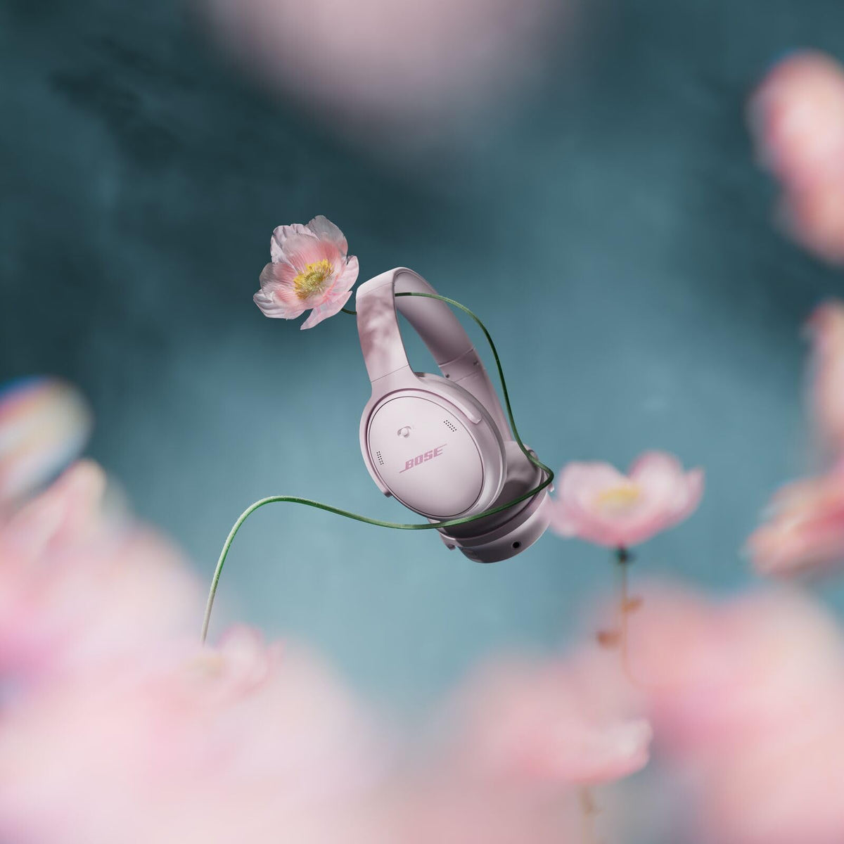 Bose QuietComfort Headphones - Wireless Bluetooth Headphones, Active Over Ear Noise Cancelling and Mic, USB-C Charging, Deep Bass, Up to 24 Hours of Playtime, Petal Pink