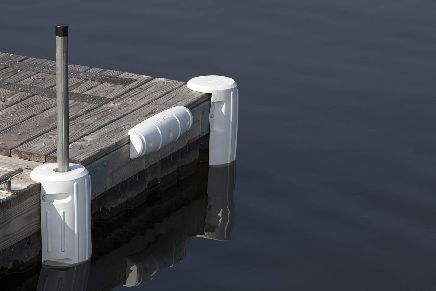 attwood 93532-1 Softside UV-Resistant Marine 18-Inch Straight-Edge Dock Fender, White attwood