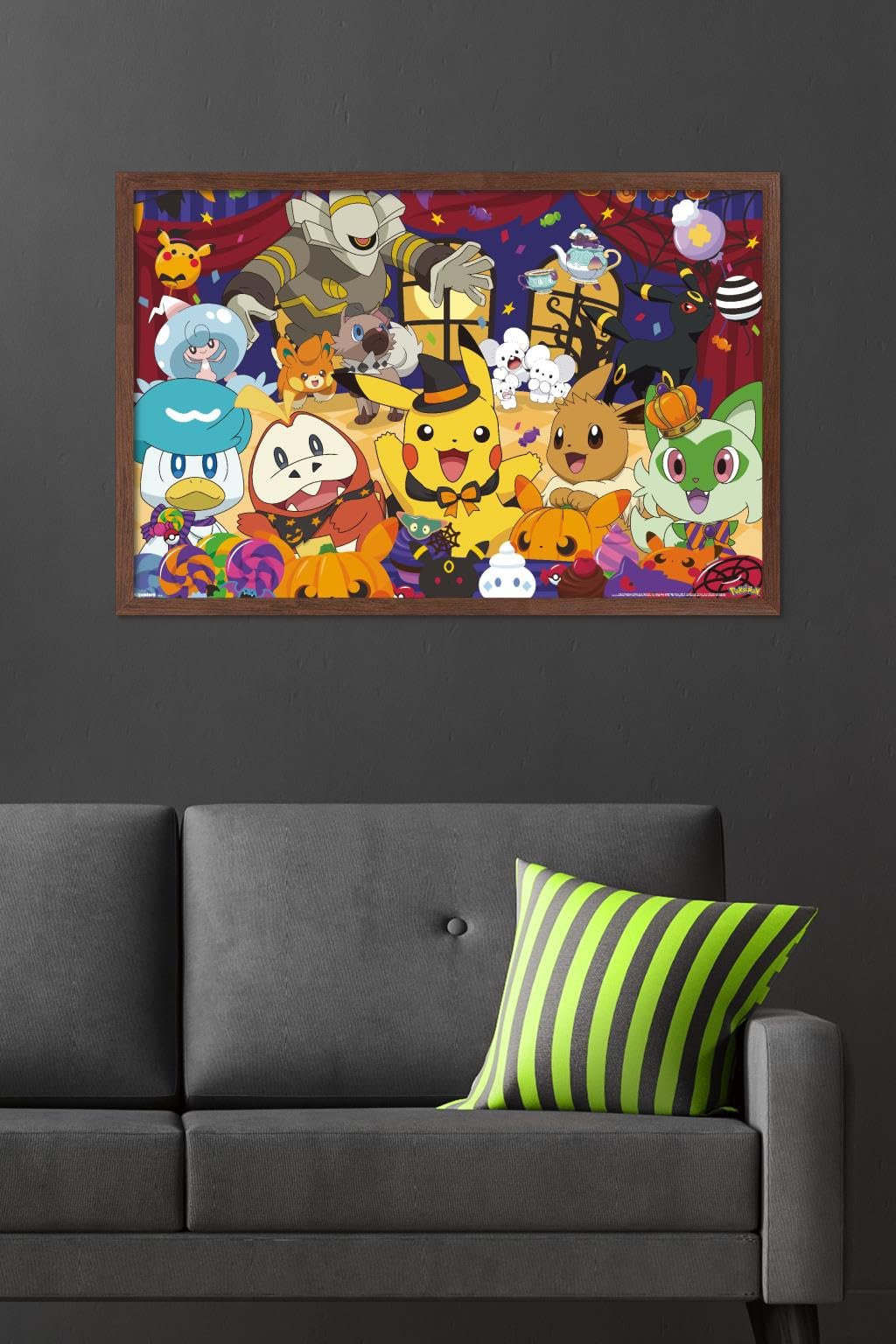 Pokémon : Fête d'Halloween - Affiche murale de groupe, 34 po L x 22,4 po l, version encadrée en acajou