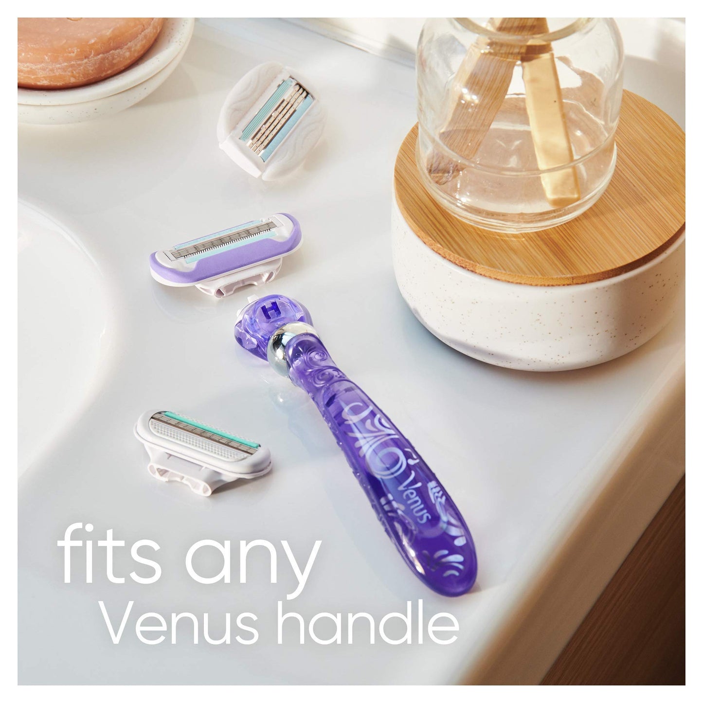 Gillette Venus Deluxe Smooth Swirl Womens Razor Handle + 3 Blade Refills - Available at All In One Marketplace Canada