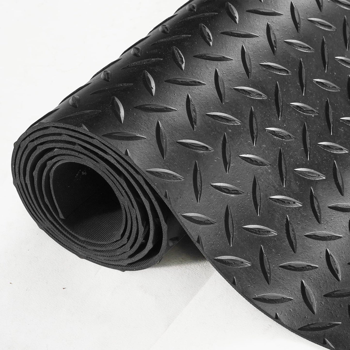 VEVOR Diamond-Plate Rubber Flooring Roll, 3 mm x 4 ft x 8 ft Garage Floor Mat, SBR Rubber Flooring Roll, Easy to Clean, Diamond Plate Mat for Under Cars, Garage Industry Gym, Black VEVOR