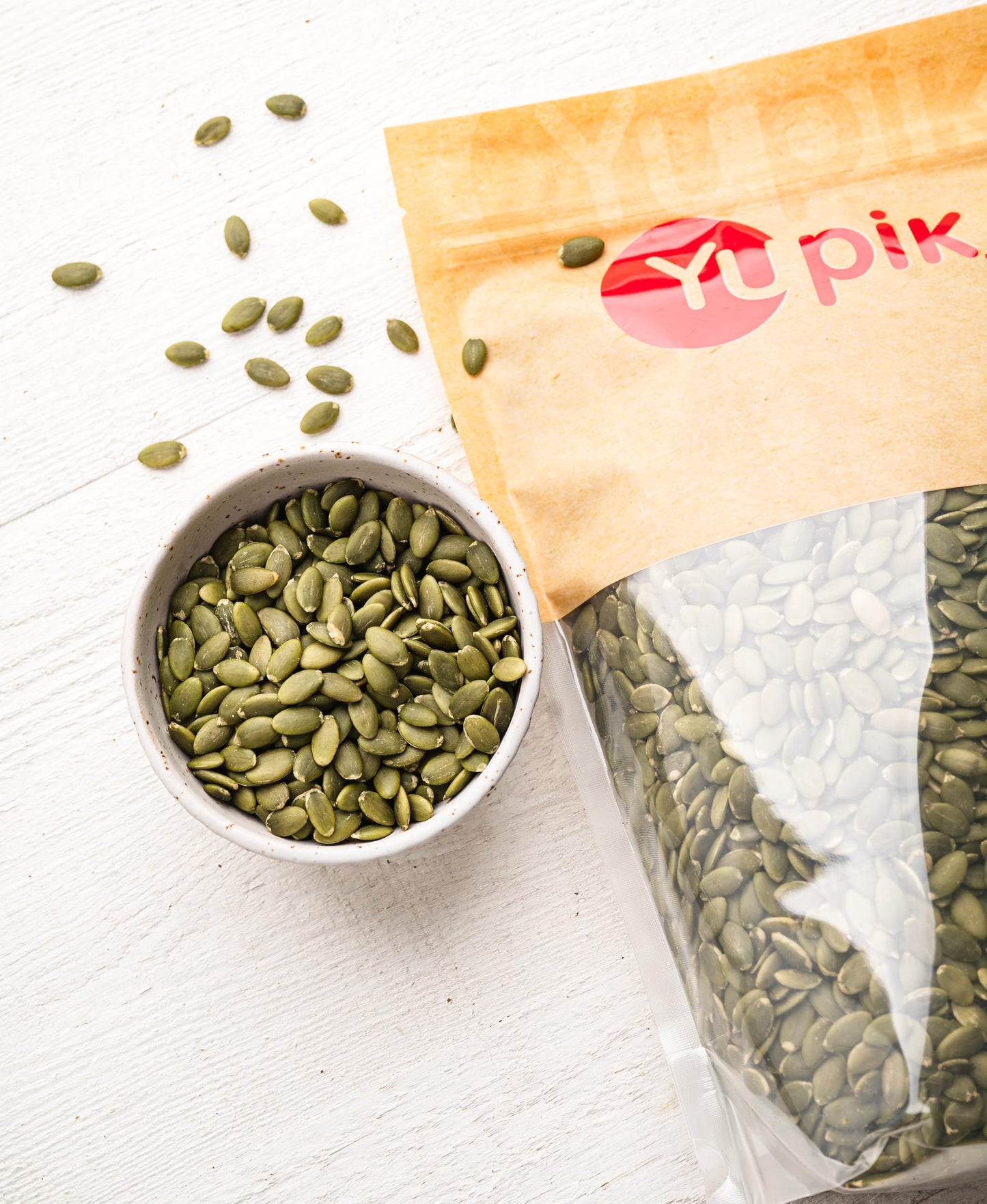 Yupik Organic Raw Pumpkin Seeds, No Shell, 1 kg, Gluten-Free, Non-GMO, Kosher, Vegan, Shelled Pepitas, Salt-Free, Plant-Based Protein, Source of Fiber, Healthy Snacks, Ideal for Baking & Topping