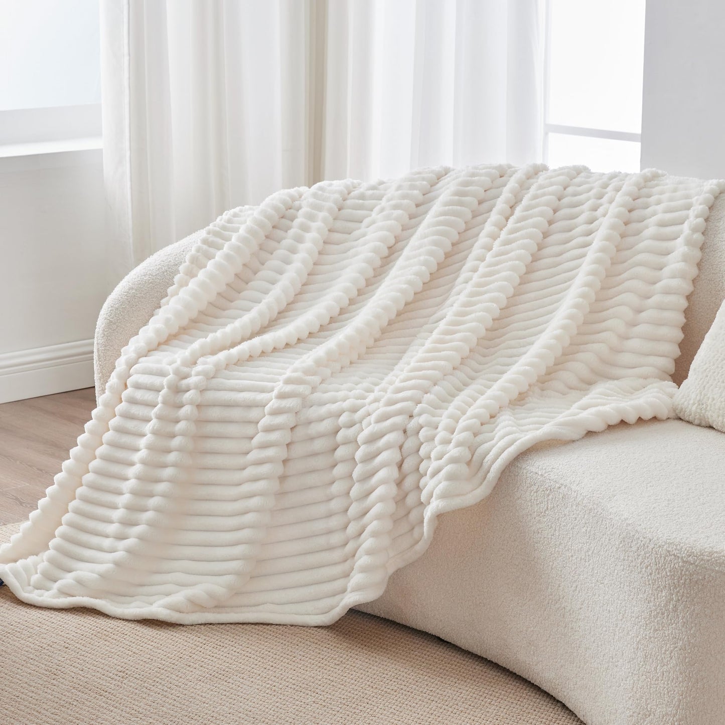 BEDELITE Fuzzy Throw Blankets Room Decor - Soft Cozy Fluffy Fleece Plush Warm Blanket, Cream White for Couch Sofa Bed, Bedroom Living Room Decor, Couverture, Gifts for Women Men Friends, 50"x60"