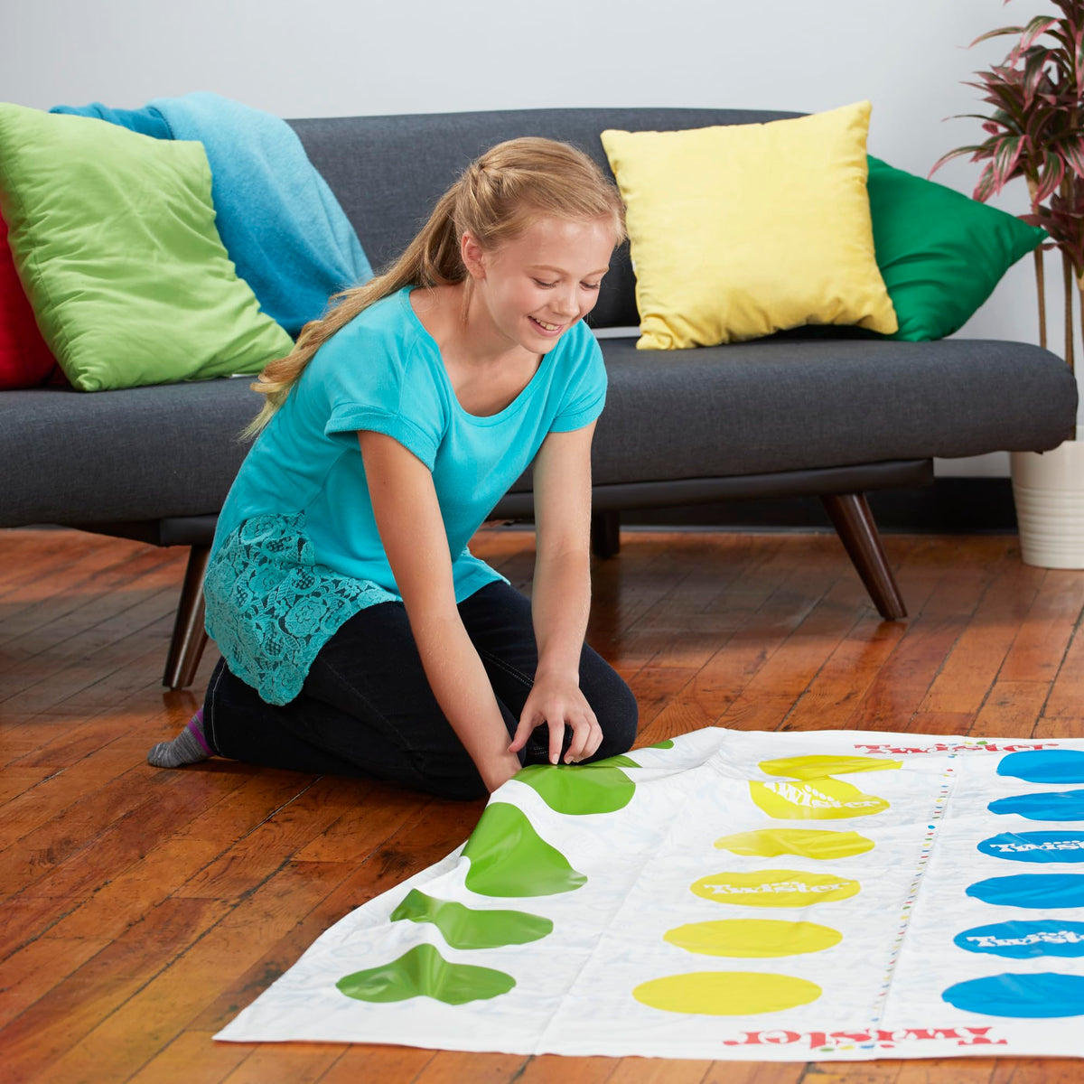 Hasbro B8165 Twister Ultimate Game