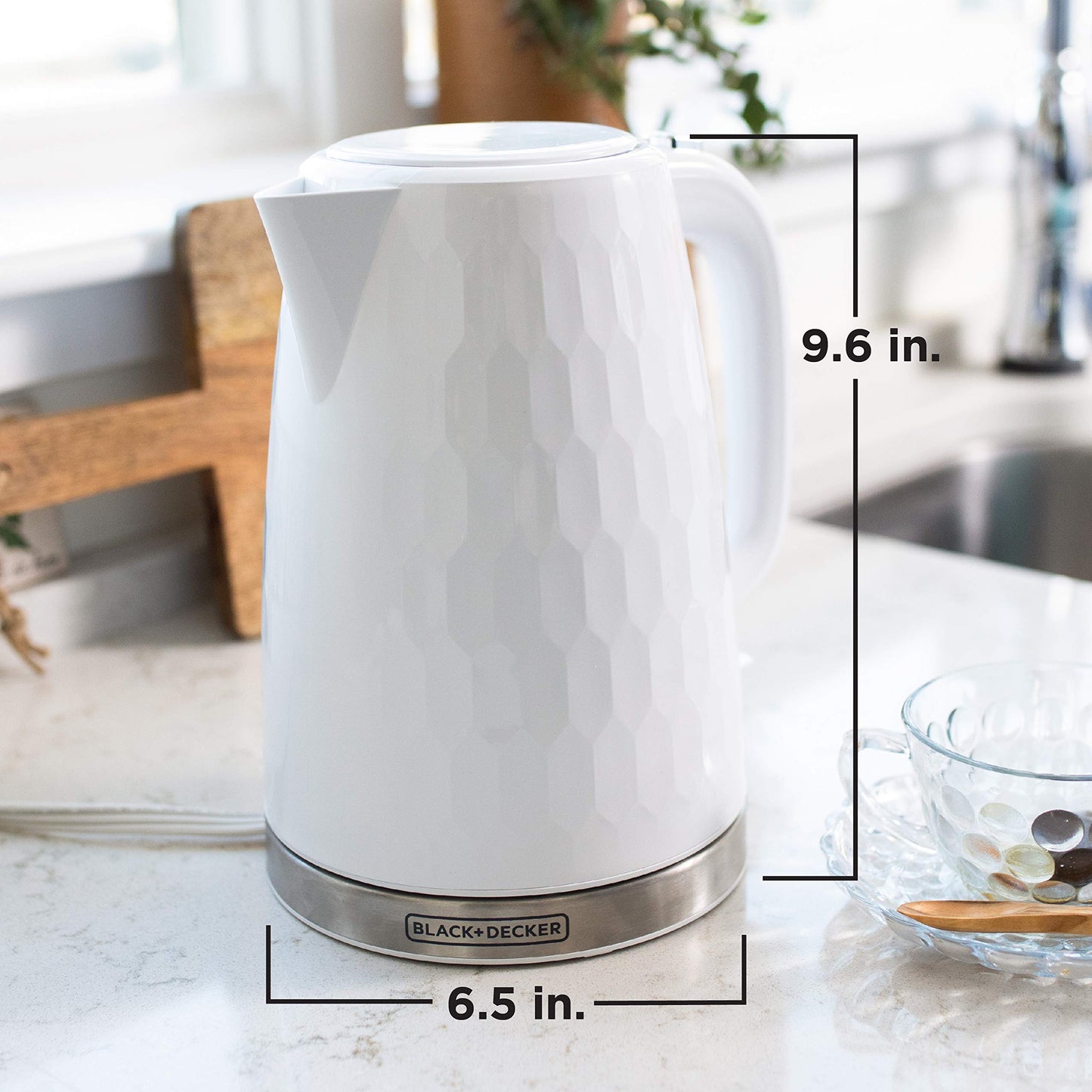 BLACK+DECKER Honeycomb Collection Rapid Boil 1.7L Electric Cordless Kettle with Premium Textured Finish, White, KE1560W - Available at All In One Marketplace Canada