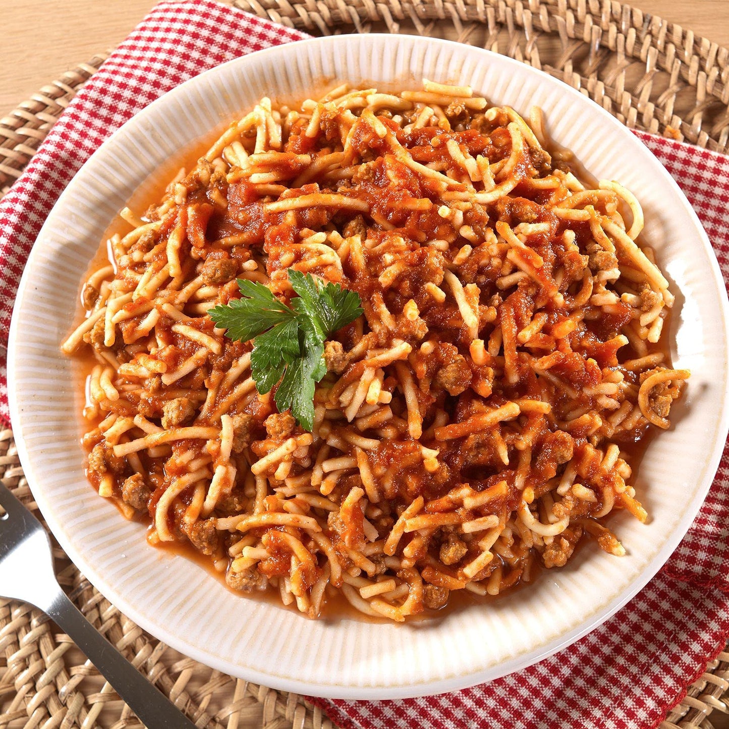 Mountain House Spaghetti with Meat Sauce Pouch| Freeze Dried Backpacking & Camping Food | Survival & Emergency Food | Entree Meal | Easy to Prepare | Delicious and Nutritious | Single Pouch Mountain House