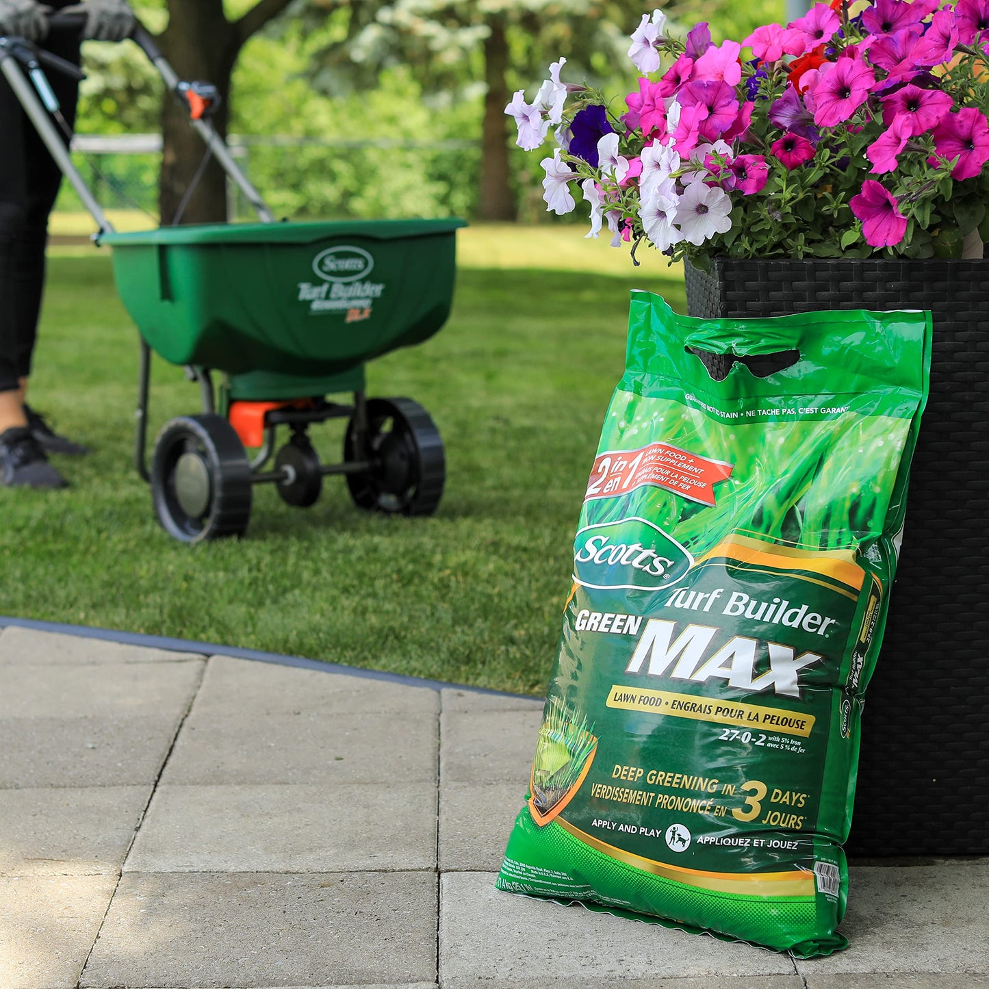 Scotts Turf Builder Green Max Lawn Food, 5.7kg (350 sq Meters / 3,767 sq feet Coverage) | Promotes Fast, deep Greening in 3 Days