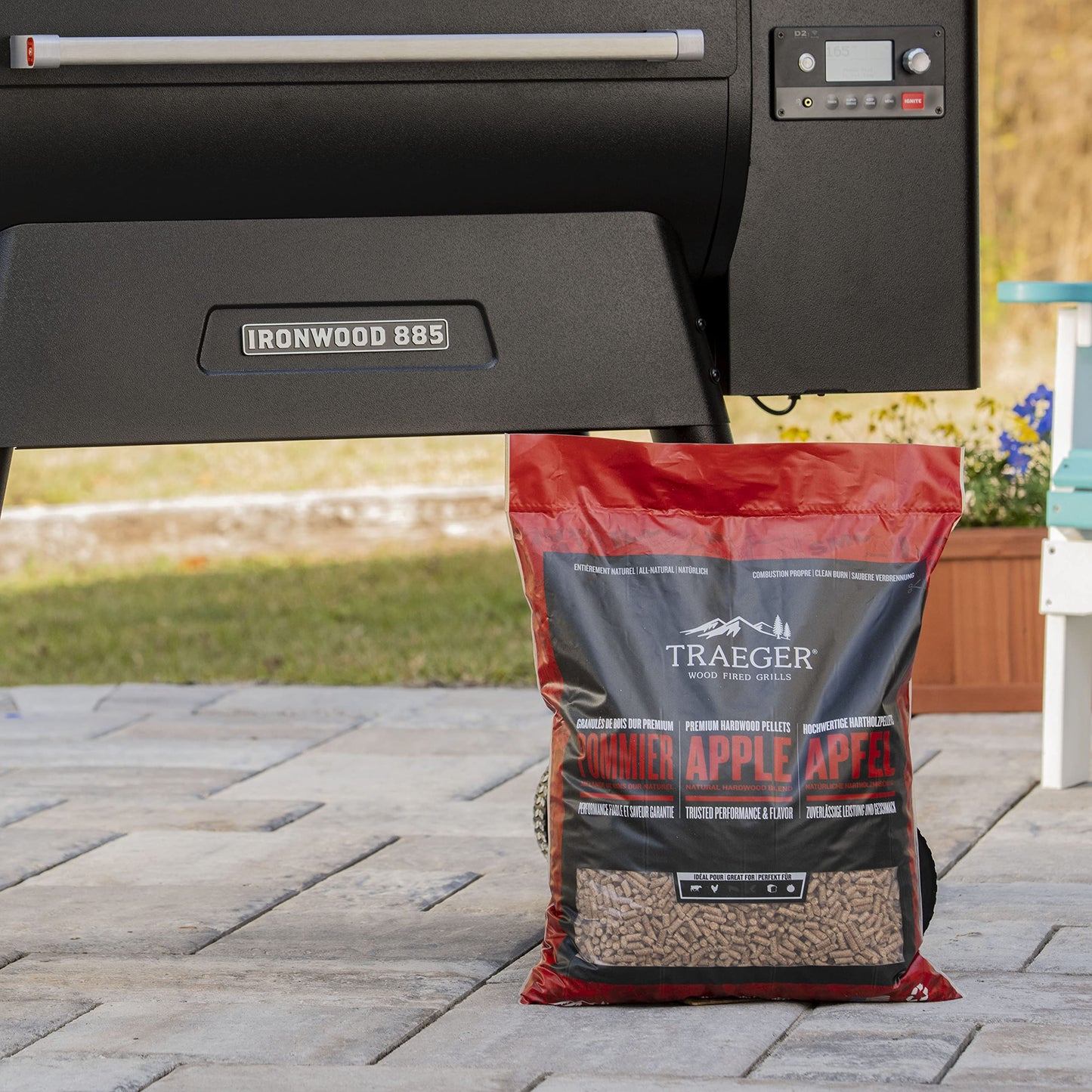 Traeger Grills Apple 100% All-Natural Wood Pellets for Smokers and Pellet Grills. BBQ, Bake, Roast, and Grill, 20 lb. Bag