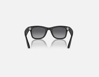 Ray-Ban Meta Glasses, Wayfarer - Matte Black/Polarized Gradient Graphite Meta