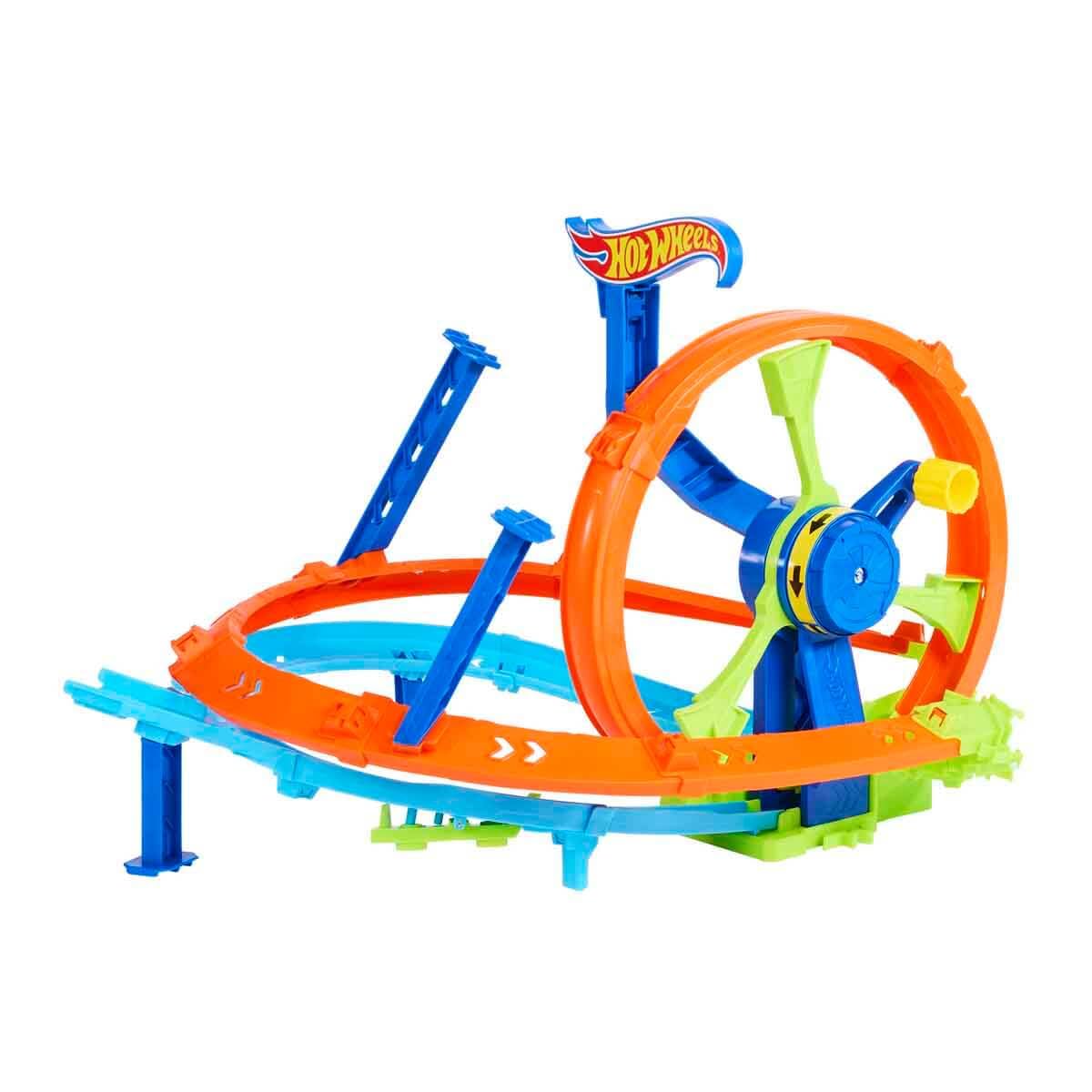 Hot Wheels Toy Car Track Set, Launch and Loop Playset & 1:64 Scale Die-Cast Vehicle, Crash Area on Figure 8 Track with Loop-Kicker Booster Hot Wheels
