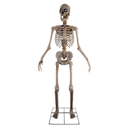 Haunted Hill Farm, squelette géant Bones McNeely de 2,4 mètres par SVI, accessoire animatronique effrayant activé par le mouvement avec effets sonores pour décoration d'Halloween en intérieur ou en extérieur abrité