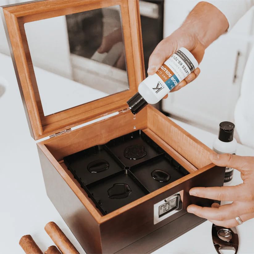 Klaro Humidor Solution Single Bottle - Special Formula 50% Distilled Water / 50% Propylene Glycol 250 ml - by CASE ELEGANCE (Winter) 🍁 All In One Marketplace Canada