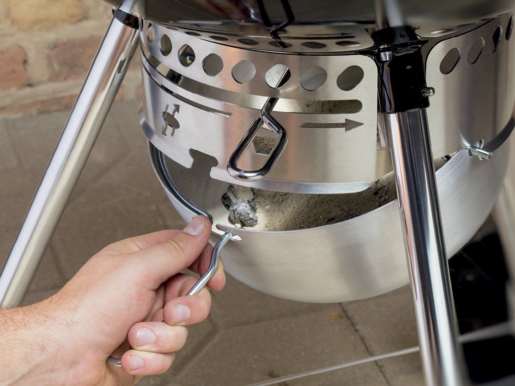 Weber Original Kettle Premium 22” Charcoal Grill Weber
