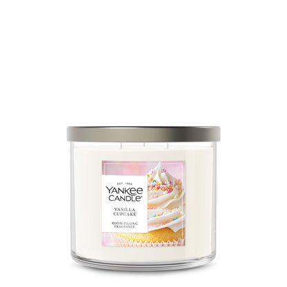 Yankee Candle 3 Wick Candle Jar, Scented Candle with up to 40 Hours of Burn Time, Premium Plant Wax Blend for Consistent Long Lasting Scent from First to Last Burn, Vanilla Cupcake Yankee Candle