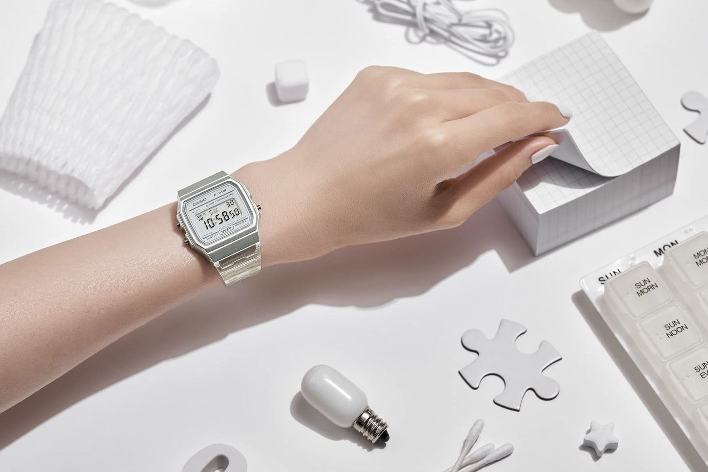 Casio Quartz Watch with Resin Strap, Clear, 20 (Model: F-91WS-7CF) Casio