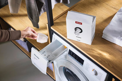 Miele Original UltraWhite Powder Laundry Detergent for Miele Washing Machines, Optimal Care of White and Coloured Fabrics - 10459720