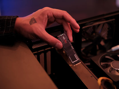 SAMSUNG 990 PRO SSD 2TB PCIe Gen4 NVMe M.2 Internal Solid State Hard Drive, Upto 7,450MB/s, Fast Speed for Gaming Heat Control, Direct Storage and Memory Expansion, MZ-V9P2T0B/AM [Canada Version]