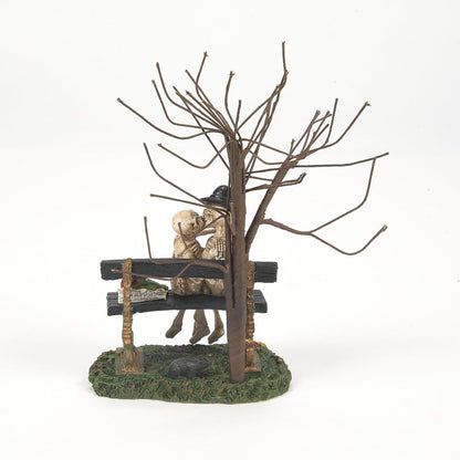 Accessoire de village d'Halloween Department 56 « Kiss of Death », 14,5 cm