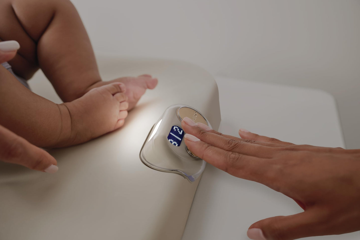 Skip Hop Baby Changing Pad Nursery Style Light-Up & Diaper Change Tracker Wipeable and Contoured with Cushioned Foam Fits Standard Changing Tables Oat 🍁 All In One Marketplace Canada