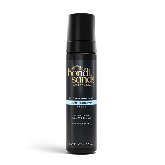Bondi Sands Self Tanning Foam Light/Medium| Lightweight Self-Tanner Foam Enriched with Aloe Vera | Coconut scent | suitable for fair skin |Streak-Free | Never Orange | Vegan & Cruelty Free (200 mL)
