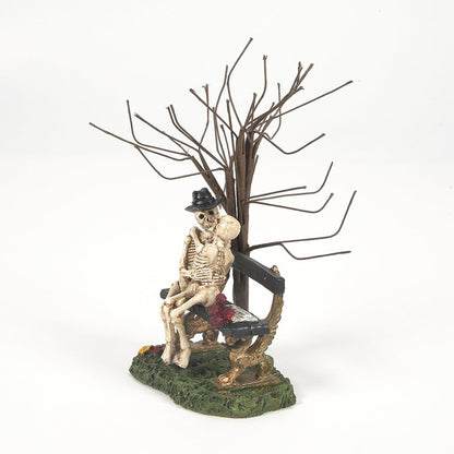 Accessoire de village d'Halloween Department 56 « Kiss of Death », 14,5 cm