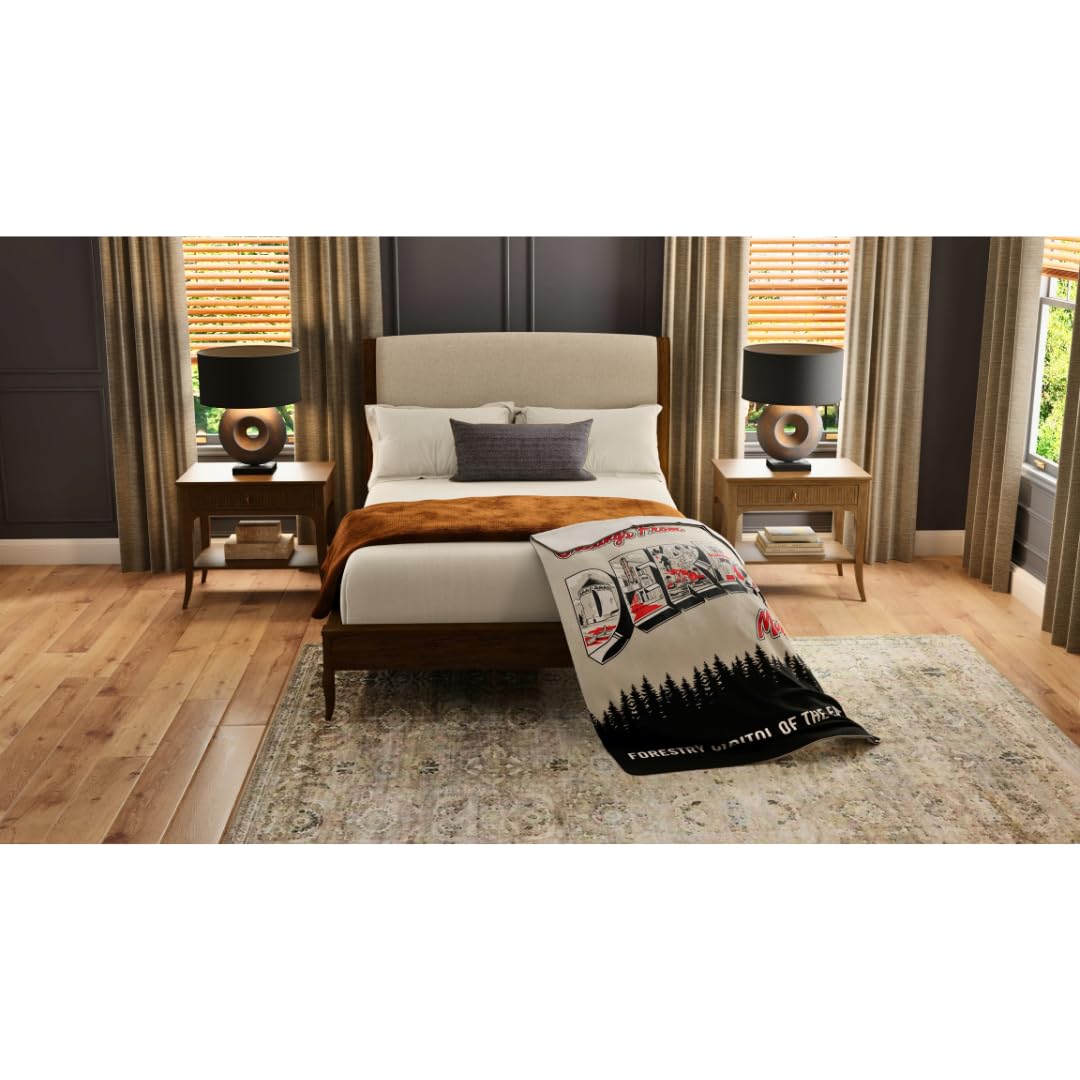 Welcome to Derry IT Pennywise Clown Halloween Horror Throw Blanket, Super Soft Cozy Plush Bedding, 46" x 60", (Officially Licensed Product) by Franco