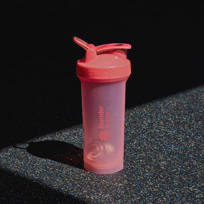 BlenderBottle Classic V2 Shaker Bottle Perfect for Protein Shakes and Pre Workout, 28-Ounce, Pack of 2 (Colors May Vary) BlenderBottle
