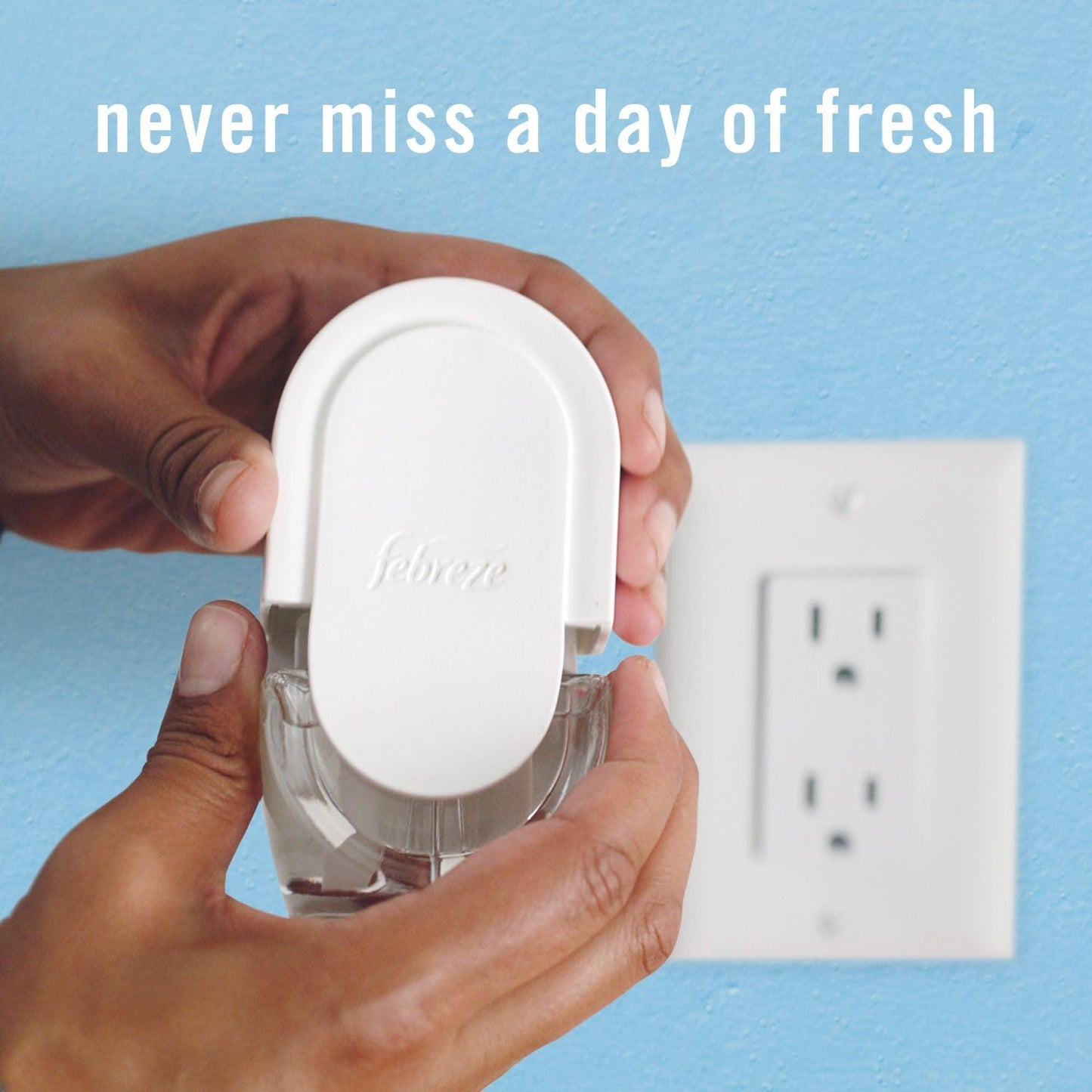 Febreze Plug In Air Freshener, Odor-Fighting Scented Oil Refill for Home and Bathroom and Kitchen, Long Lasting for Strong Odors, Ocean & Mountain Scents, 4 Count Febreze