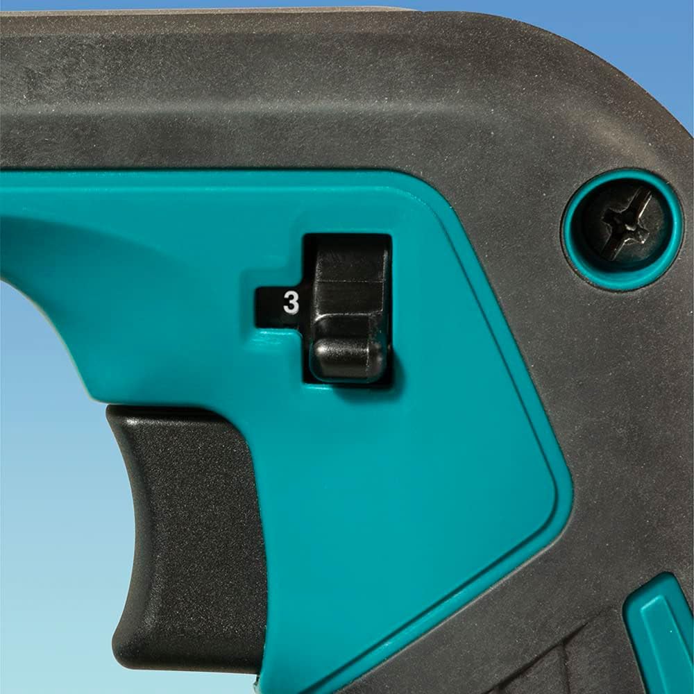 Makita 18V LXT 113 CFM Blower 3-Speed Variable Control, High Air Volume & Speed, Converts to Vacuum, Ergonomic Soft-Grip Design for Efficient Clean-Up (Tool Only) Makita