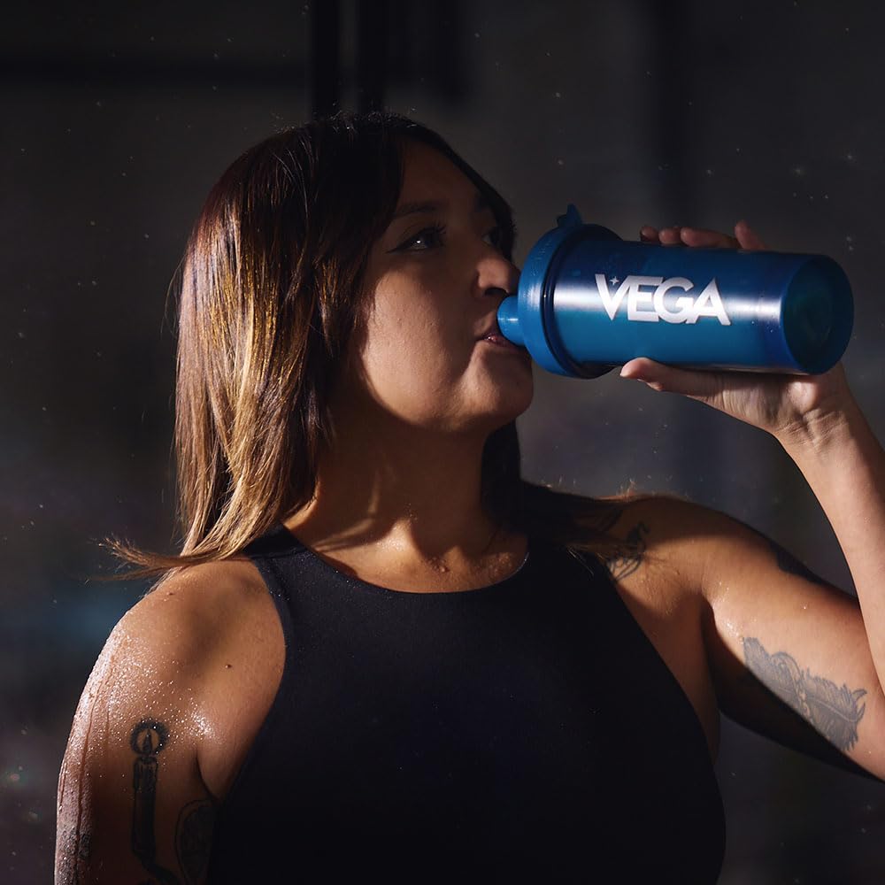Vega Protein and Greens Berry (21 Servings) Plant Based Protein Powder Plus Veggies, Vegan, Non GMO, Pea Protein For Women and Men, 609g (Packaging May Vary)