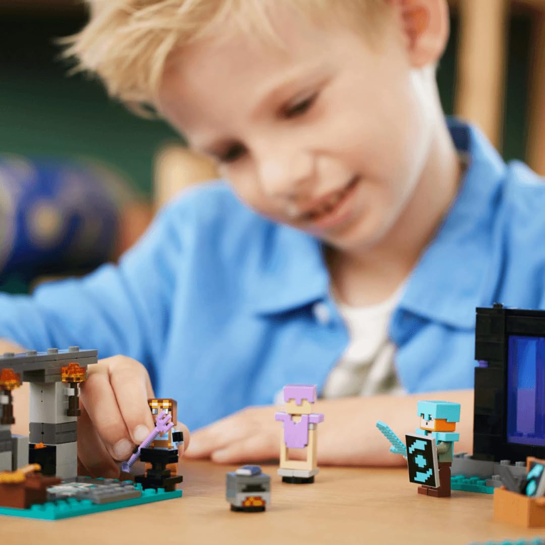 LEGO Minecraft The Armory Building Set, Includes Popular Minecraft Figures Alex and Armorsmith, Action Toy for Gamers and Kids, Gift for Boys and Girls 7 Years Old and Up, 21252 LEGO