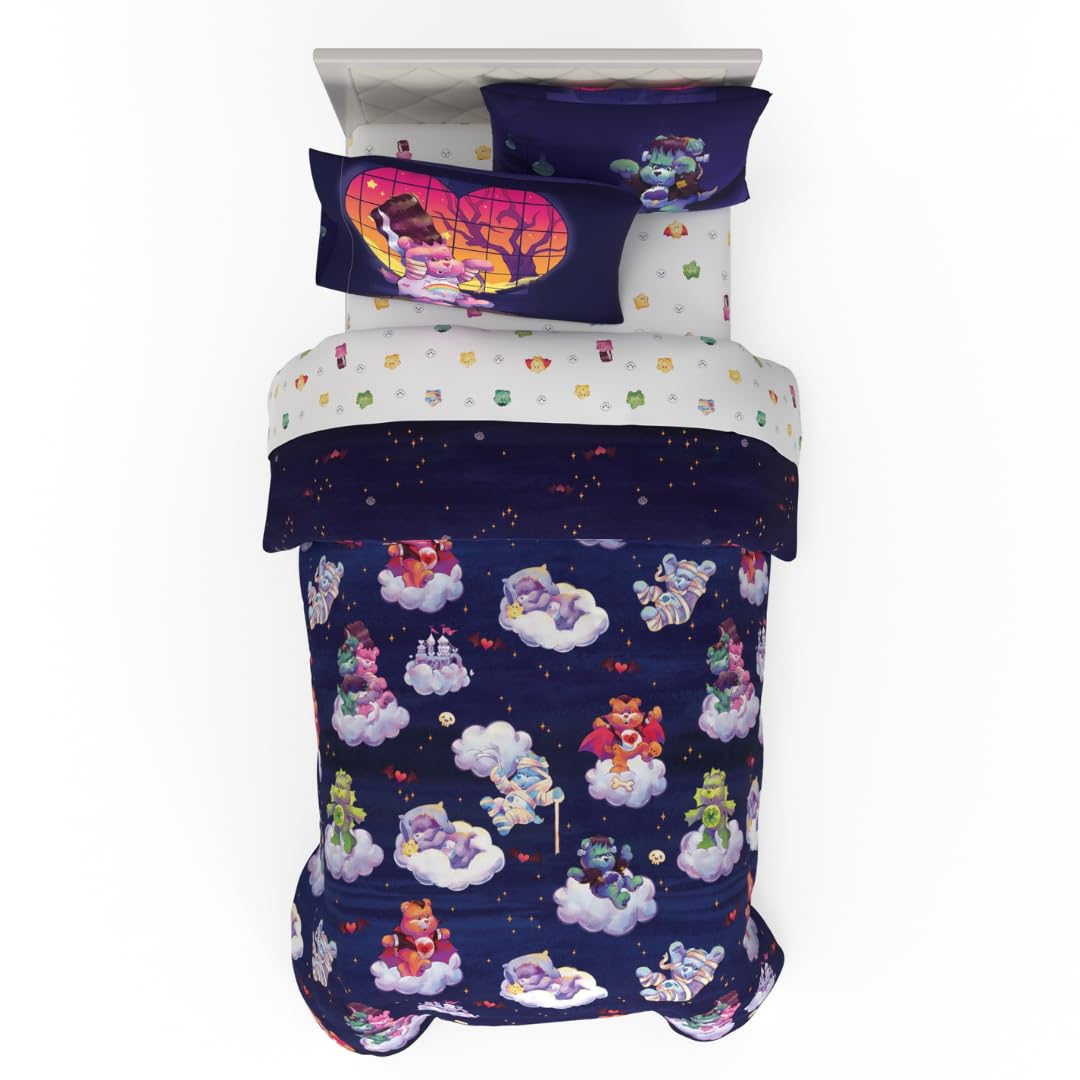 Parure de lit Franco Care Bears x Universal Monsters pour Halloween, 5 pièces, ultra-douce et confortable, avec couette réversible, draps et taie d'oreiller, taille lit simple, (produit sous licence officielle)