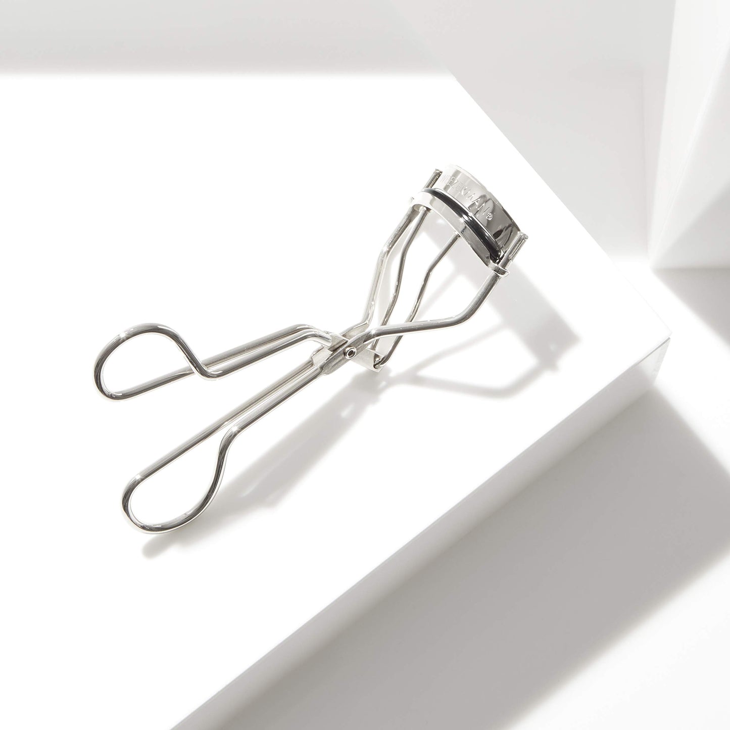 Tweezerman Classic Eyelash Curler, stainless steel, 1 Count (Pack of 1) Tweezerman