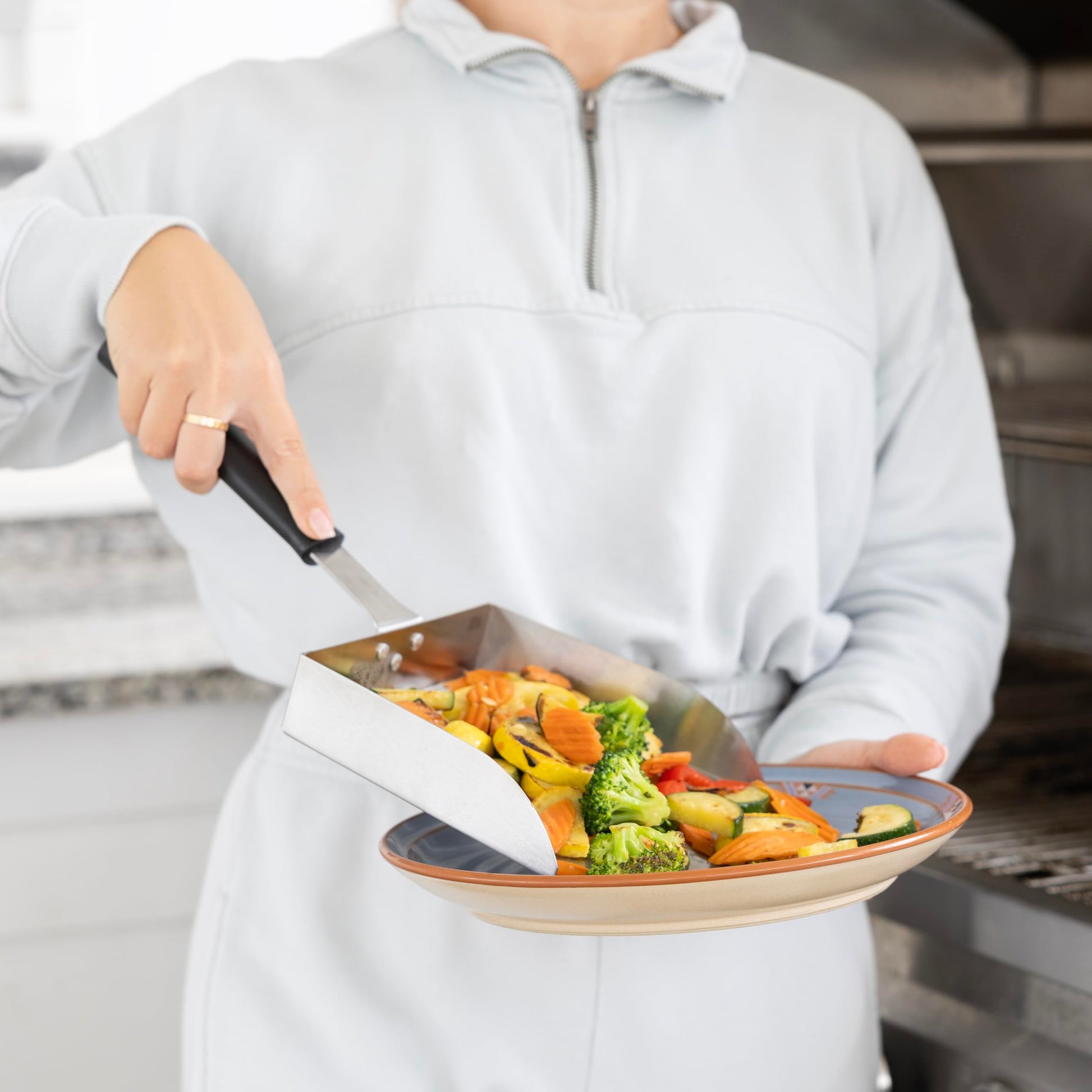 Outset Griddle Scoop Stainless Steel, XL 5 Cup Food Shovel with Handle Outset