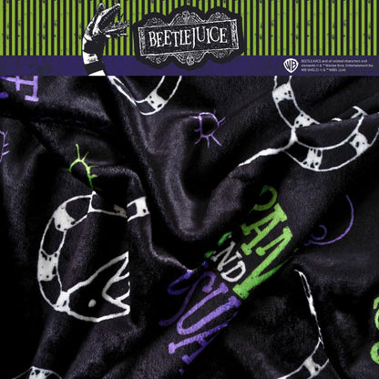 Couverture jeté en peluche ultra douce et confortable Franco Collectibles Beetlejuice Halloween Goth Strange & Unusual, 46 po x 60 po, (produit sous licence officielle)