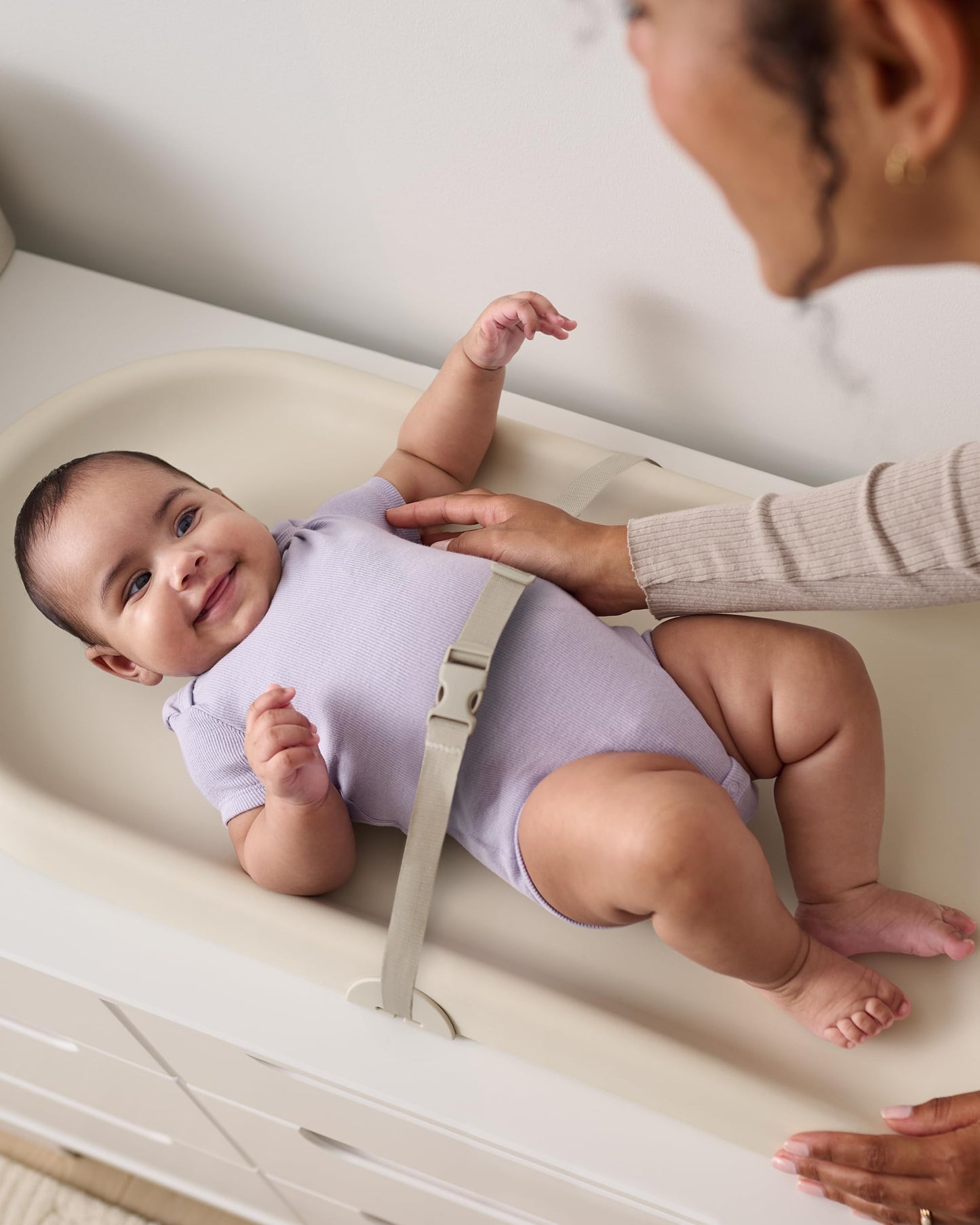 Skip Hop Baby Changing Pad Nursery Style Light-Up & Diaper Change Tracker Wipeable and Contoured with Cushioned Foam Fits Standard Changing Tables Oat 🍁 All In One Marketplace Canada