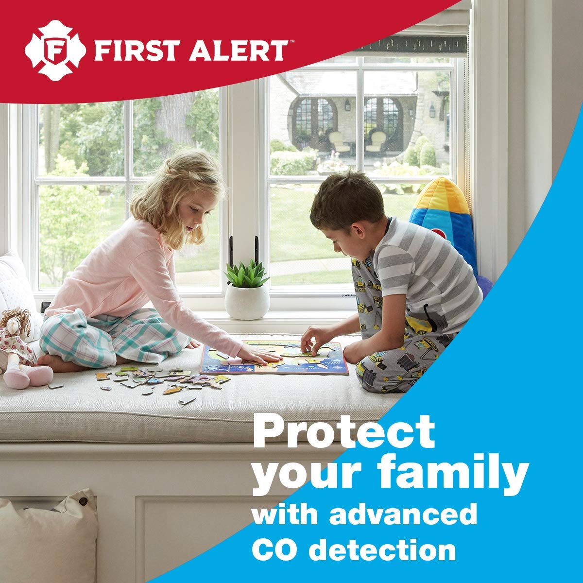First Alert CO615A Carbon Monoxide Plug-In Alarm with Battery Backup and Digital Display