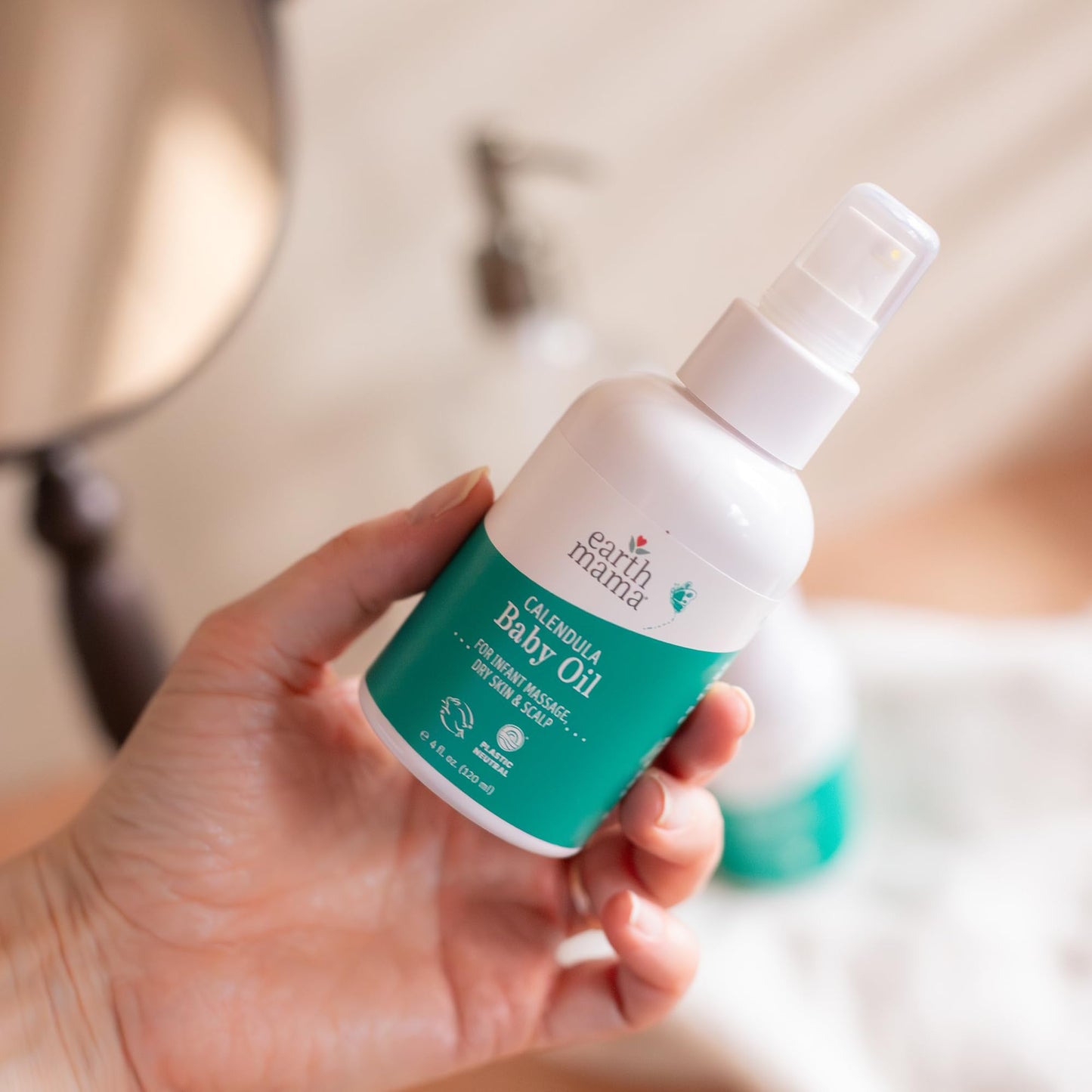 Earth Mama - Calendula Baby Oil - 120 ml 🍁 All In One Marketplace Canada