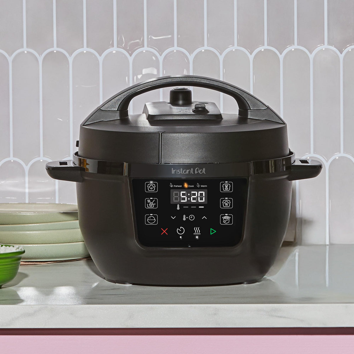 Instant Pot® RIO Mini 7-in-1 Multi-Cooker, PressureCooker, SlowCooker, RiceCooker, Steamer, Sauté, Yogurt Maker, & Warmer, Includes App With Over 2000 Recipes, 4QT, Black