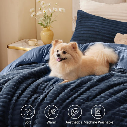 BEDELITE Fleece King Comforter Set, Soft Fluffy Bedding Set, Navy 🍁 All In One Marketplace Canada