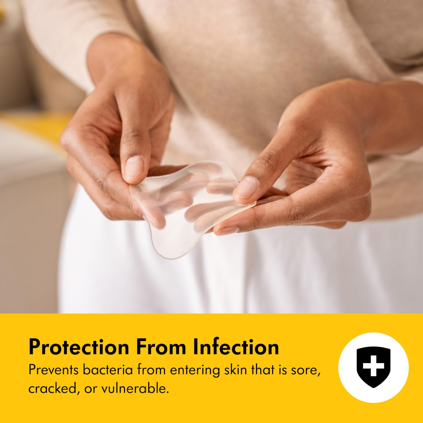 Medela Hydrogel Pads, Instant Pain Relief for Cracked or Sore Nipples from Breastfeeding and Pumping, Cooling Moisture Supports Natural Healing, Pack of 4 - Available at All In One Marketplace Canada
