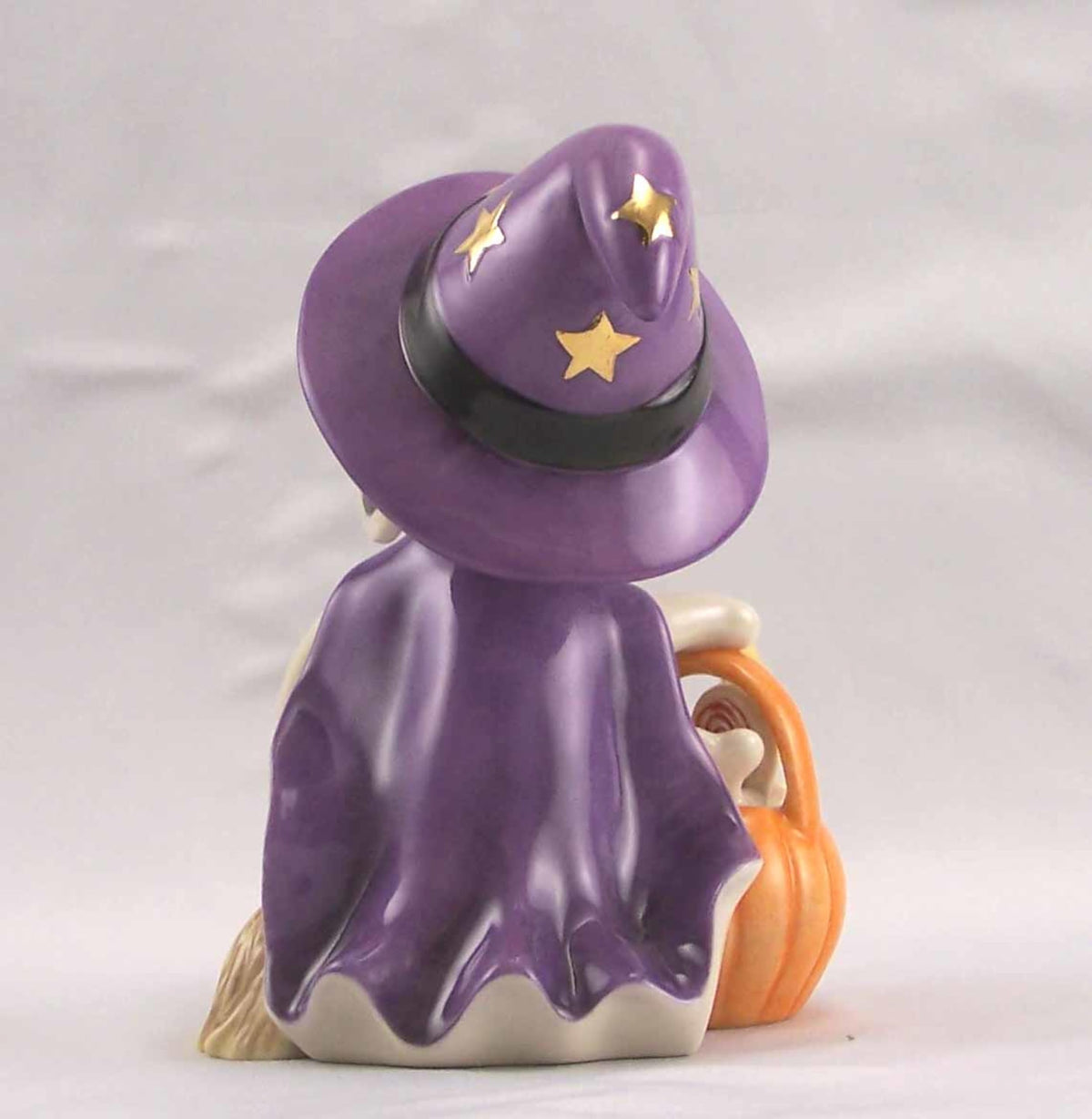 Lenox Peanuts Snoopy Bewitching Treats Halloween Figurine, 4.38-in