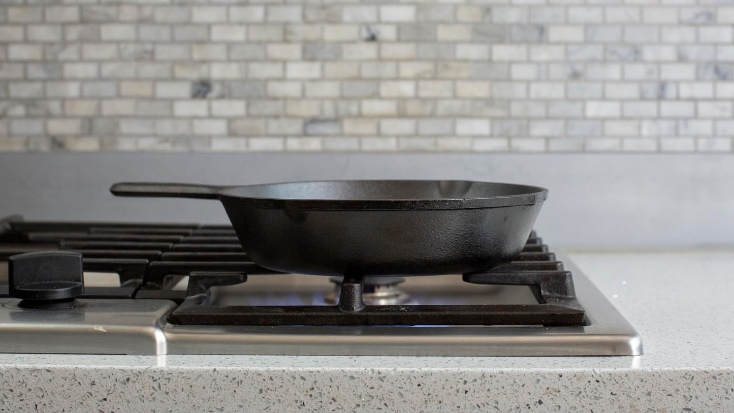 Lodge L6SK3 9-Inch Logic Pre-Seasoned Skillet (Black) 🍁 All In One Marketplace Canada
