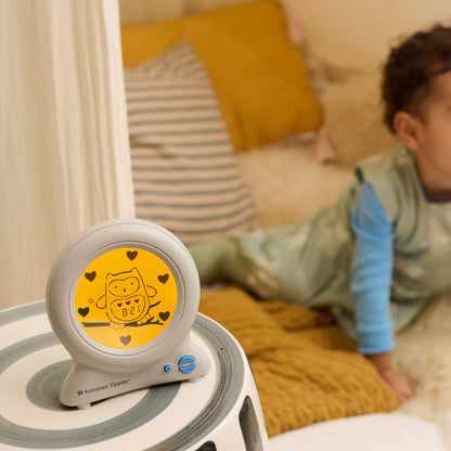Tommee Tippee Groclock Sleep Trainer, Alarm Clock & Night Light Tommee Tippee
