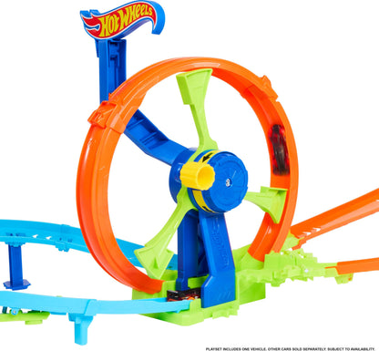 Hot Wheels Toy Car Track Set, Launch and Loop Playset & 1:64 Scale Die-Cast Vehicle, Crash Area on Figure 8 Track with Loop-Kicker Booster Hot Wheels