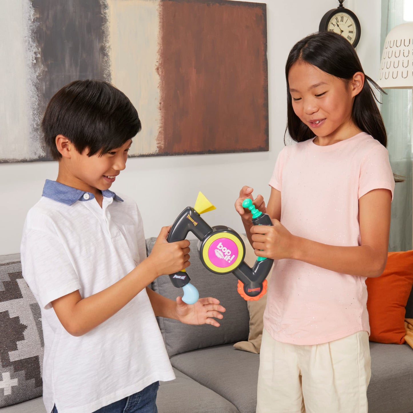 Bop It! Extreme Electronic Game for 1 or More Players, Fun Party Game for Kids Ages 8+, 4 Modes Including One-On-One Mode, Interactive Game (English) Hasbro Gaming