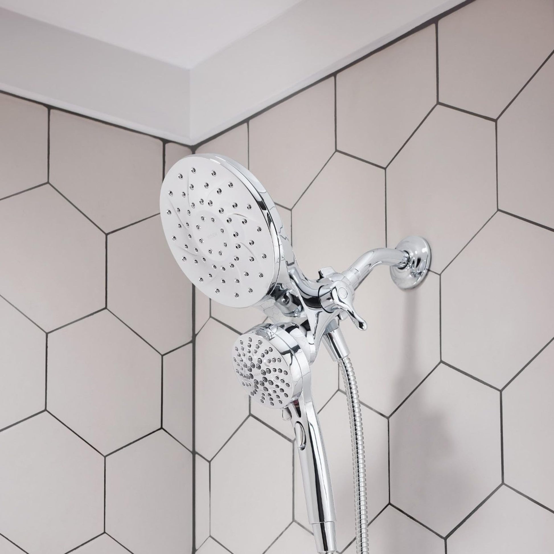 Moen 26009 Engage Magnetix 2.5 GPM Handheld/Rain Shower Head 2-in-1 Combo Featuring Magnetic Docking System, Pack of 1, Chrome Moen