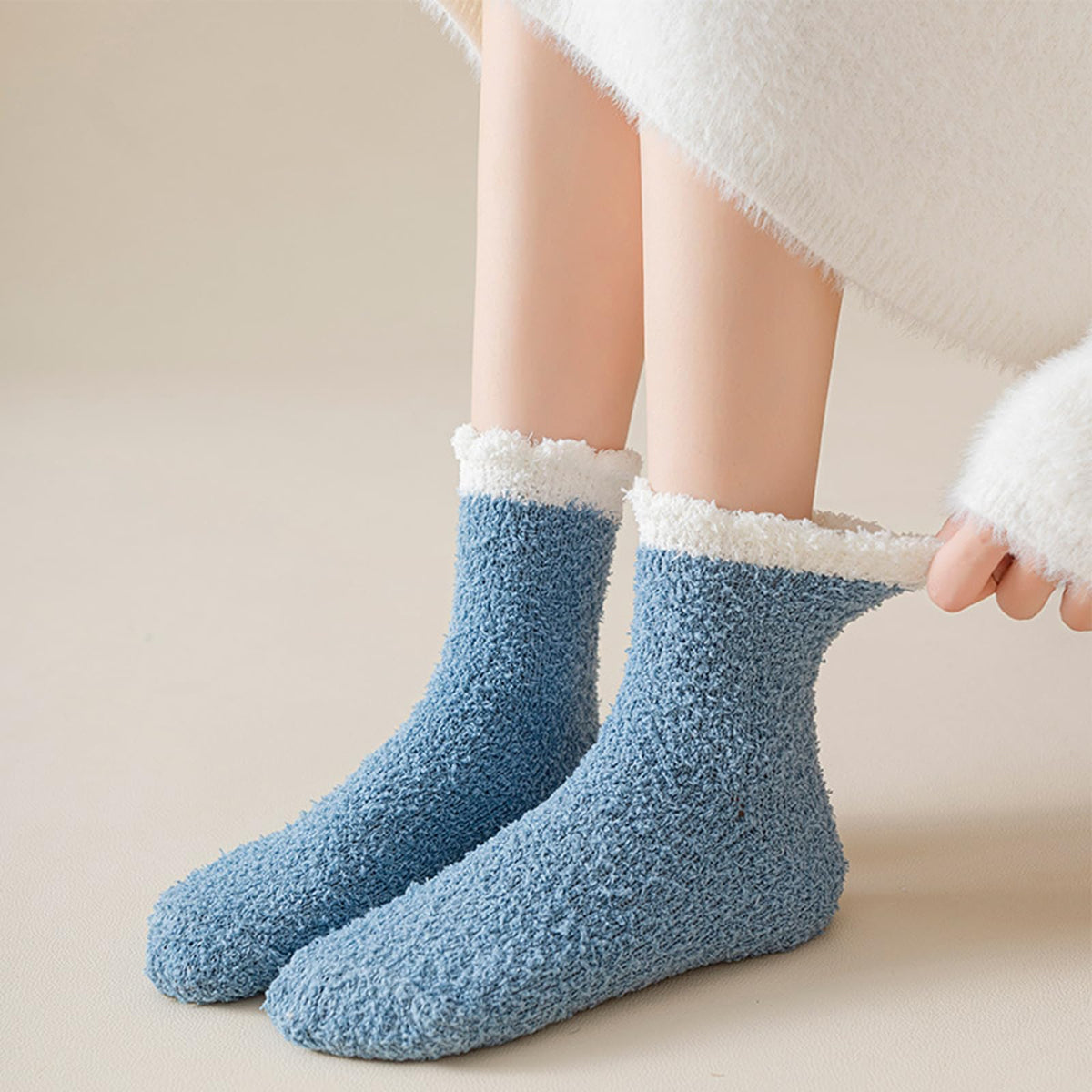 VoJoPi Fuzzy Socks for Women, 5 Pairs Soft and Warm Fluffy Winter Bed Cozy Sleeping Gifts Christmas Socks, Size 5-10 🍁 All In One Marketplace Canada