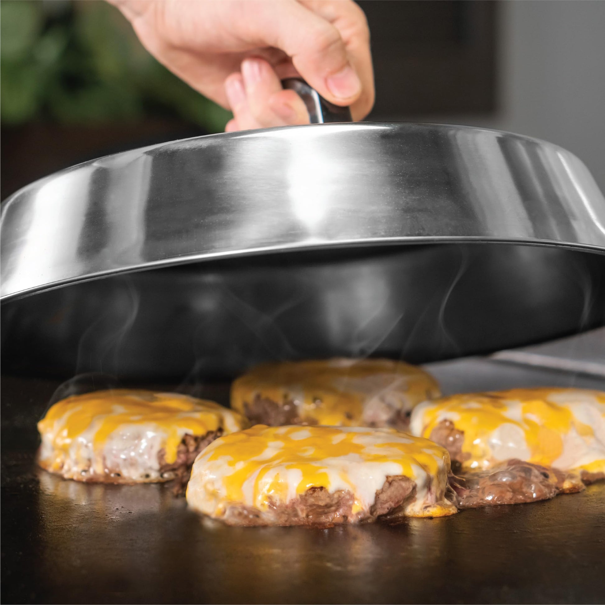Blackstone 1780 12" Round Basting Cover Blackstone