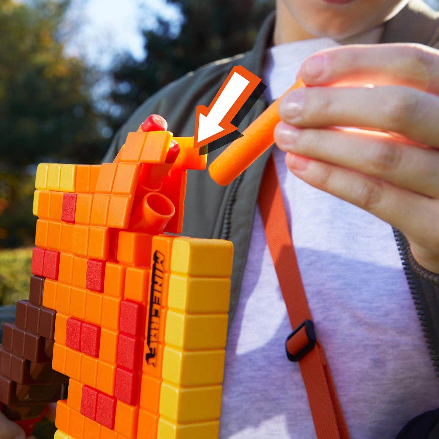Nerf Minecraft Firebrand, Dart Blasting Axe, 6 Nerf Elite Foam Darts, Design Inspired by Minecraft Axe in The Game, Pull Down Priming, Minecraft Toys Nerf